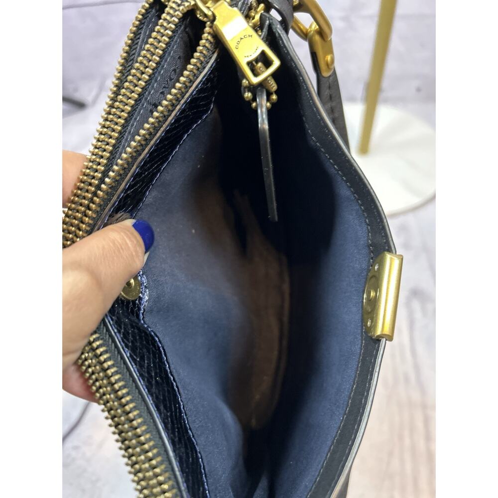 Coach Dreamer Shoulder Bag Black Blue Metallic Whipstitch Rivets Leather Purse - Picture 8 of 11